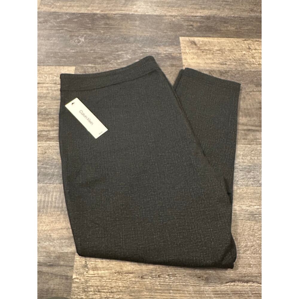 Calvin Klein Women's Dark Gray Solid Slim Leg Textured Stretch Pants Size 2X NWT